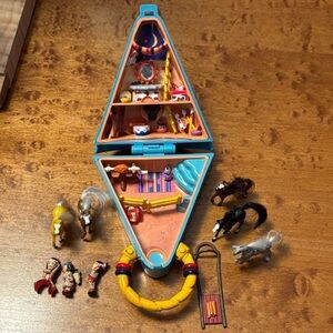 Vintage 90s Happy Trails Club Western Indian TeePee Compact (Polly Pocket Style)